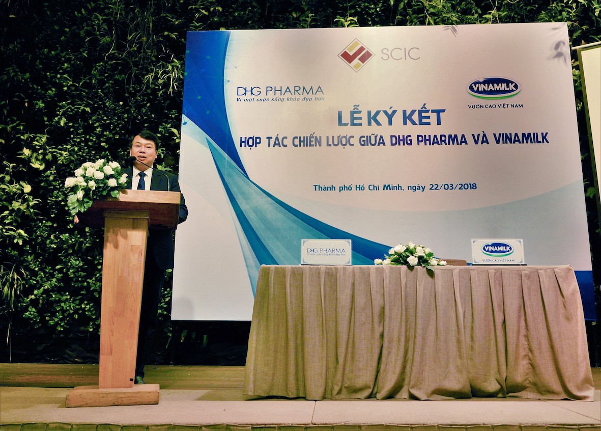 Vinamilk[-]và[-]Dược[-]Hậu[-]Gian[-]hợp[-]tác[-]chiến[-]lược[-]về[-]nghiên[-]cứu[-]&[-]phát[-]triển[-]sản[-]phẩm[-]